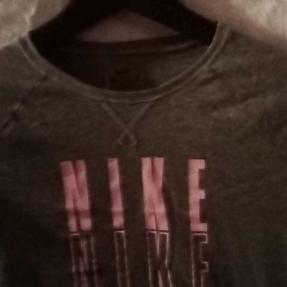 Nike top